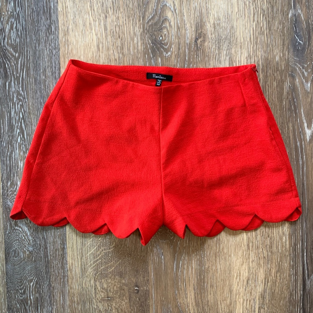 Red Scalloped Hem Shorts